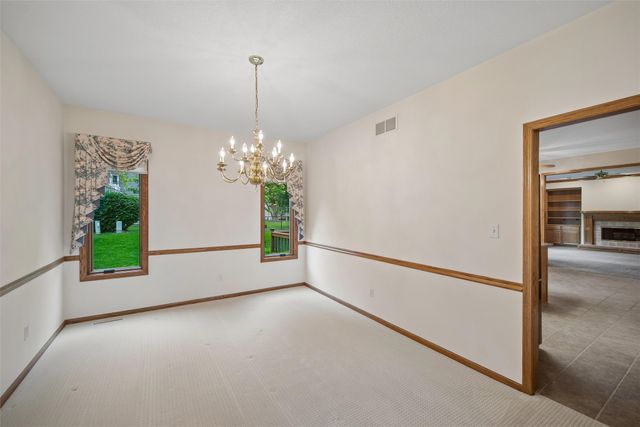 4733 93rd Street, Urbandale, IA 50322