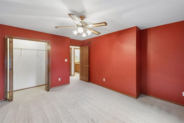 4733 93rd Street, Urbandale, IA 50322