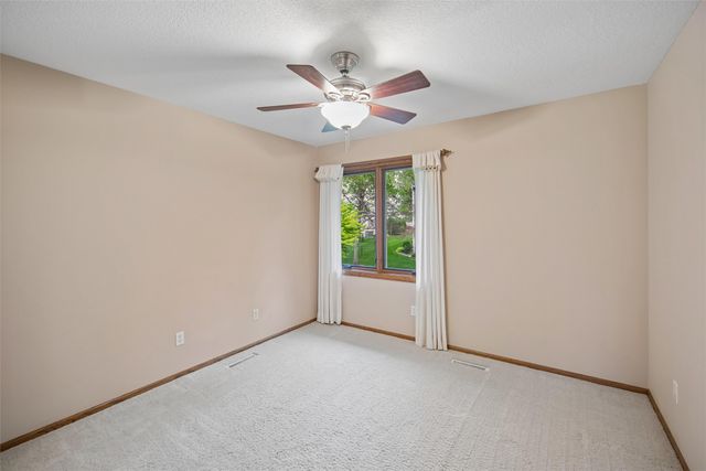 4733 93rd Street, Urbandale, IA 50322