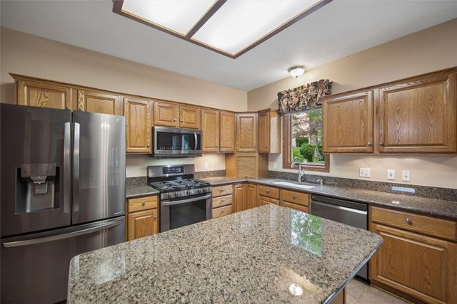 4733 93rd Street, Urbandale, IA 50322