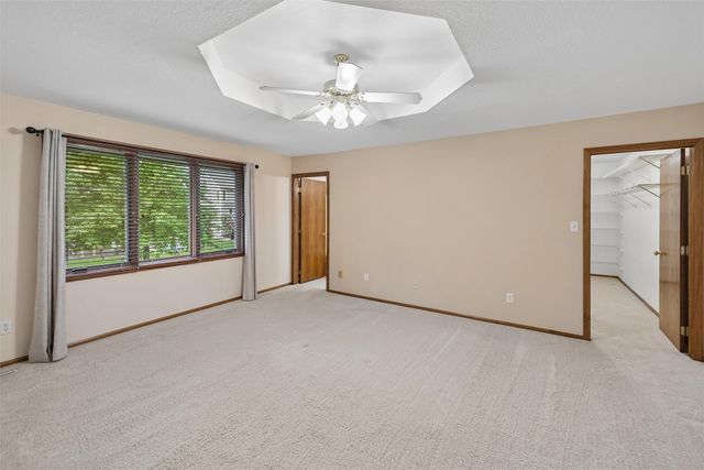 4733 93rd Street, Urbandale, IA 50322