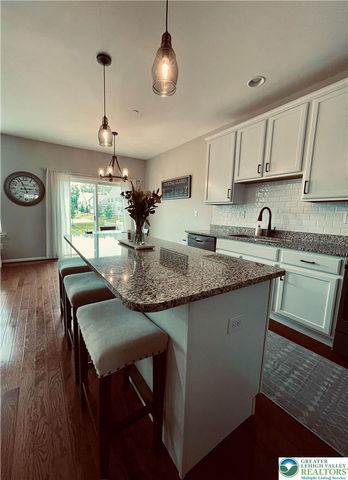 4611 Woodbrush Way, Upper Macungie Twp, PA 18104