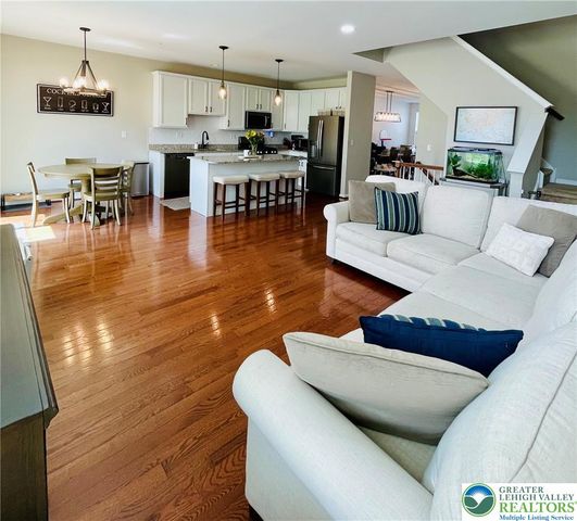 4611 Woodbrush Way, Upper Macungie Twp, PA 18104