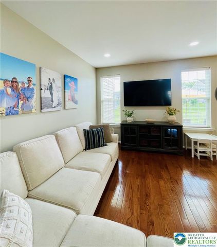 4611 Woodbrush Way, Upper Macungie Twp, PA 18104