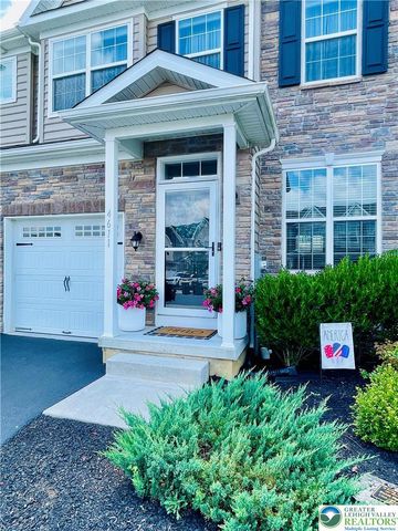 4611 Woodbrush Way, Upper Macungie Twp, PA 18104