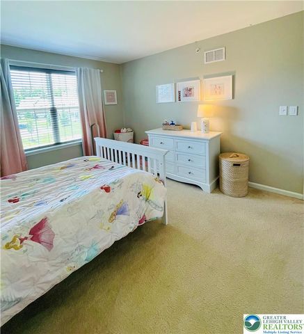 4611 Woodbrush Way, Upper Macungie Twp, PA 18104