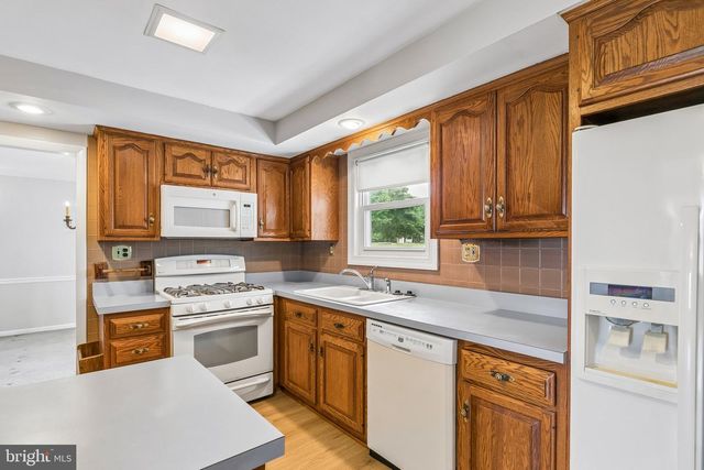 1571 WINDMILL RD, Warminster, PA 18974
