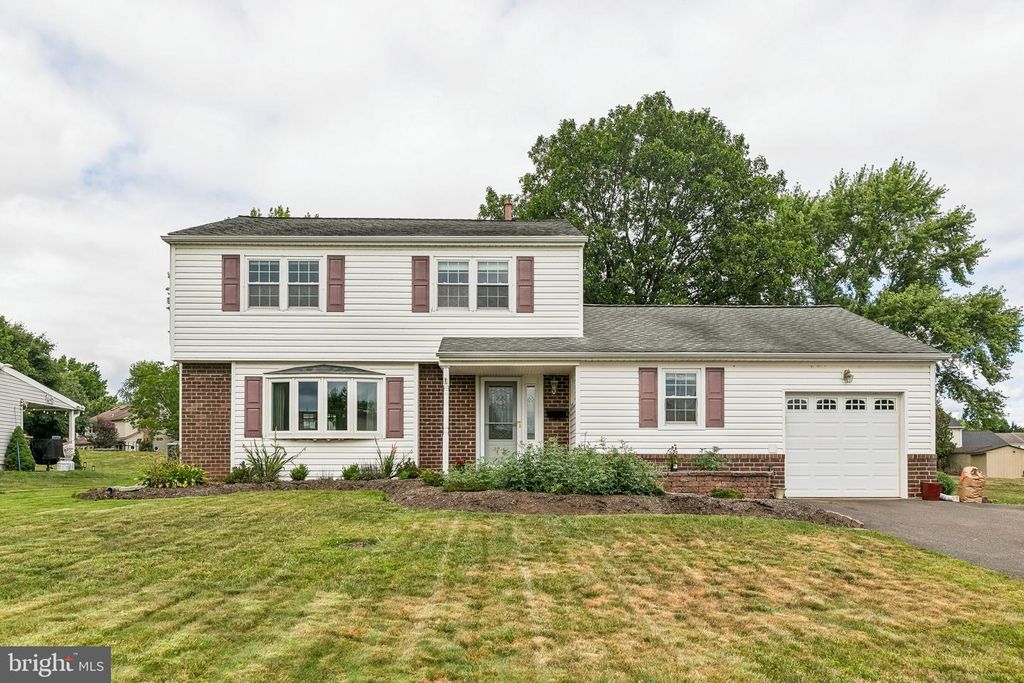 1571 WINDMILL RD, Warminster, PA 18974