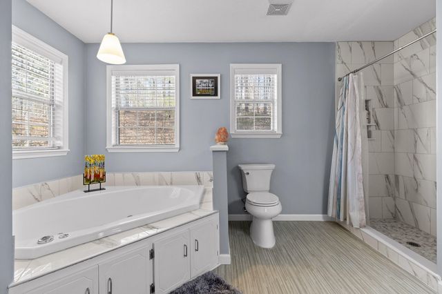 598 Lake Hills Drive, Trenton, GA 30752