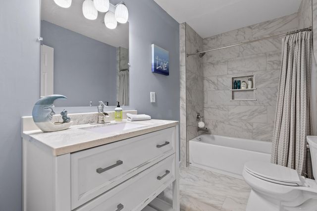 598 Lake Hills Drive, Trenton, GA 30752