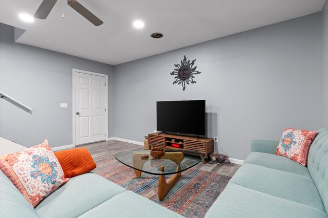 598 Lake Hills Drive, Trenton, GA 30752