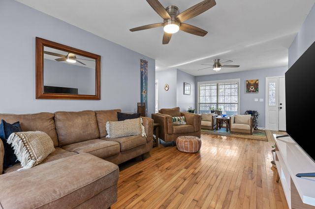 598 Lake Hills Drive, Trenton, GA 30752