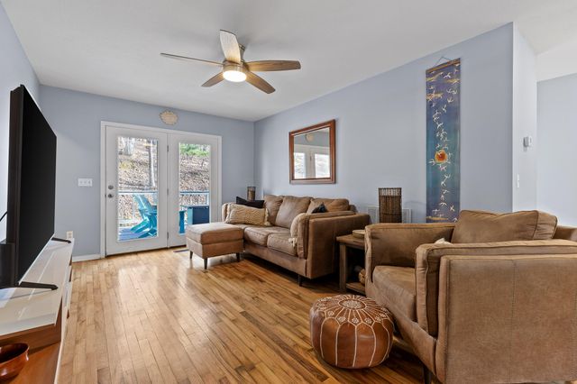 598 Lake Hills Drive, Trenton, GA 30752