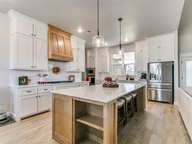 1017 Dorsi Way, Newcastle, OK 73065