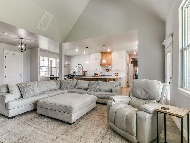1017 Dorsi Way, Newcastle, OK 73065