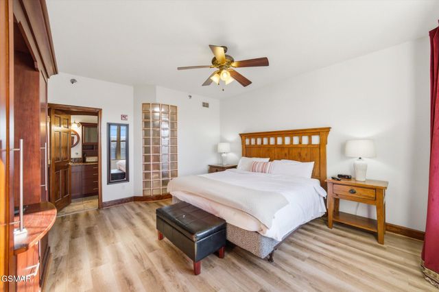 410 Big Bear Way, Pigeon Forge, TN 37863