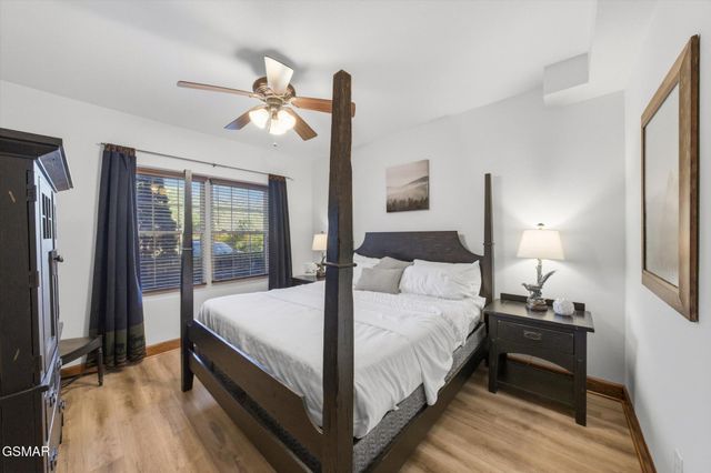 410 Big Bear Way, Pigeon Forge, TN 37863