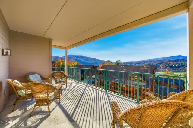 410 Big Bear Way, Pigeon Forge, TN 37863