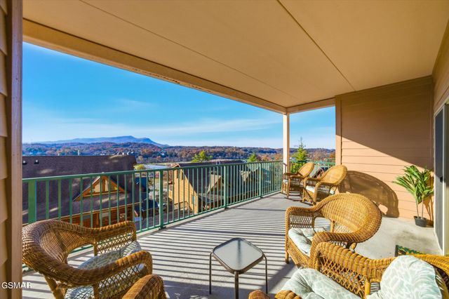 410 Big Bear Way, Pigeon Forge, TN 37863