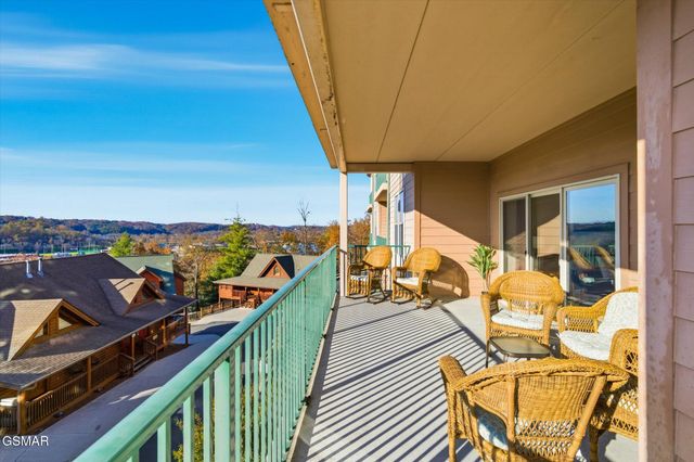 410 Big Bear Way, Pigeon Forge, TN 37863