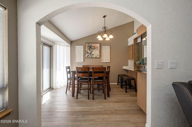 1143 Berkshire Court, Las Cruces, NM 88005