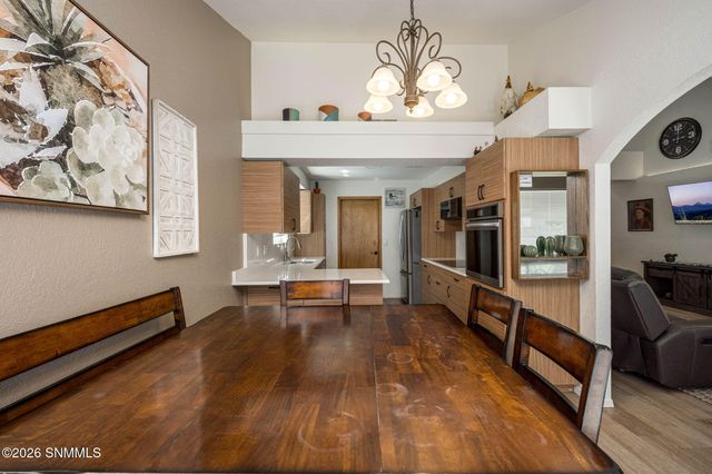 1143 Berkshire Court, Las Cruces, NM 88005