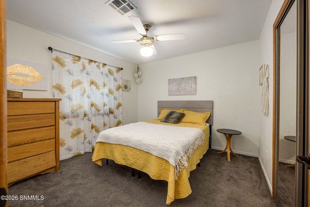 1143 Berkshire Court, Las Cruces, NM 88005