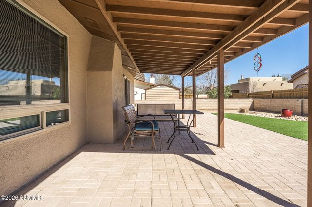 1143 Berkshire Court, Las Cruces, NM 88005