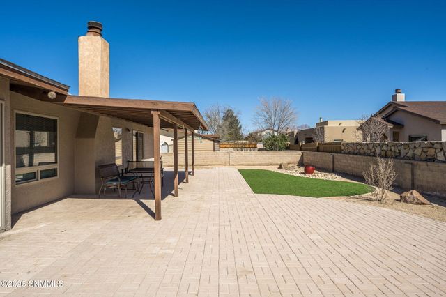 1143 Berkshire Court, Las Cruces, NM 88005