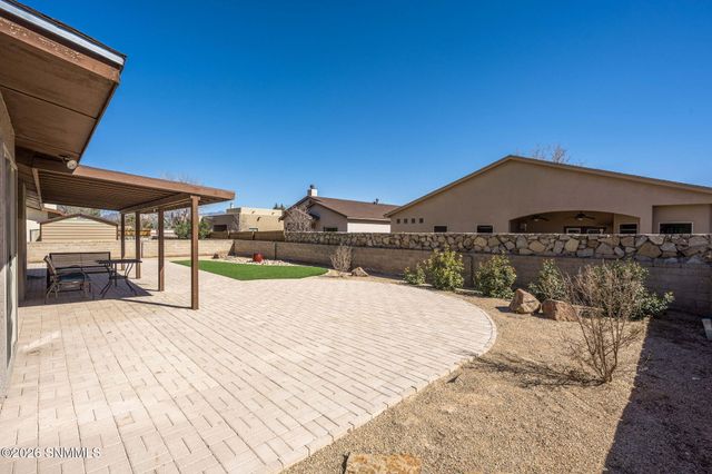 1143 Berkshire Court, Las Cruces, NM 88005