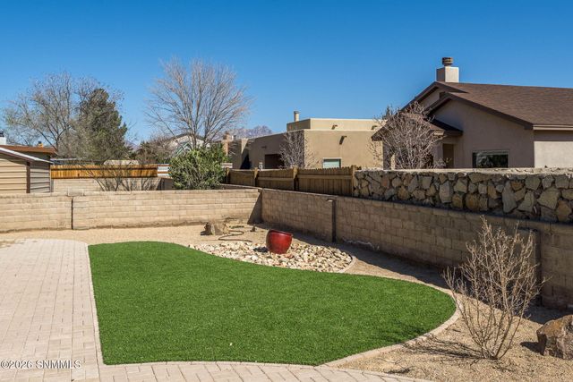 1143 Berkshire Court, Las Cruces, NM 88005