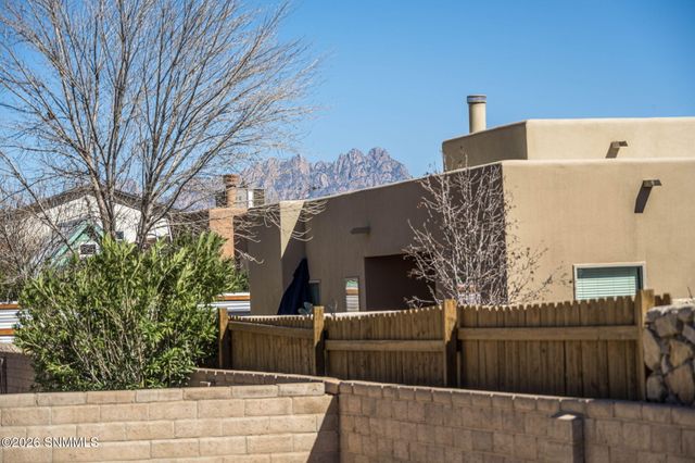 1143 Berkshire Court, Las Cruces, NM 88005