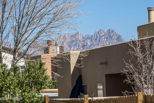 1143 Berkshire Court, Las Cruces, NM 88005