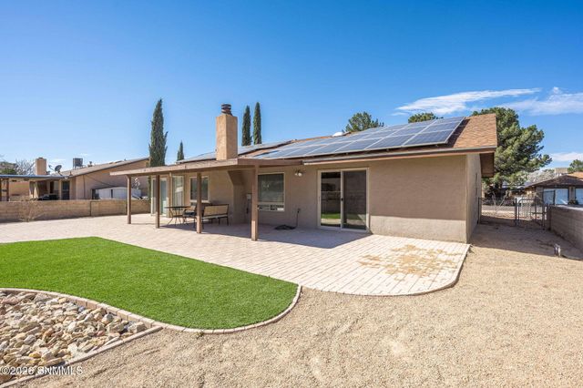 1143 Berkshire Court, Las Cruces, NM 88005