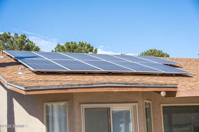 1143 Berkshire Court, Las Cruces, NM 88005