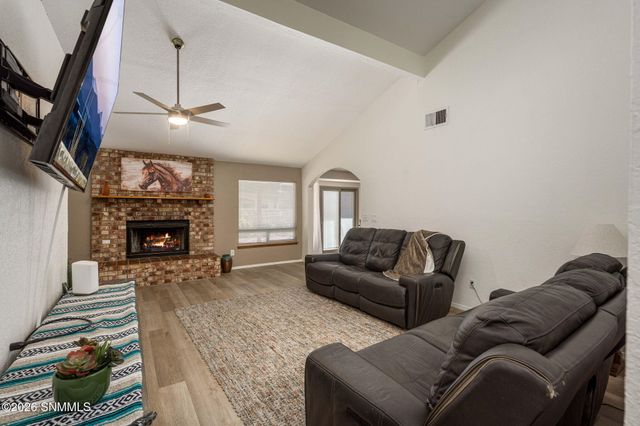 1143 Berkshire Court, Las Cruces, NM 88005