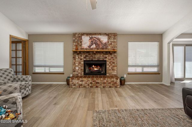 1143 Berkshire Court, Las Cruces, NM 88005