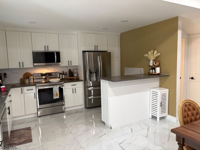 109 Cedar Ln, Vernon Twp., NJ 07422