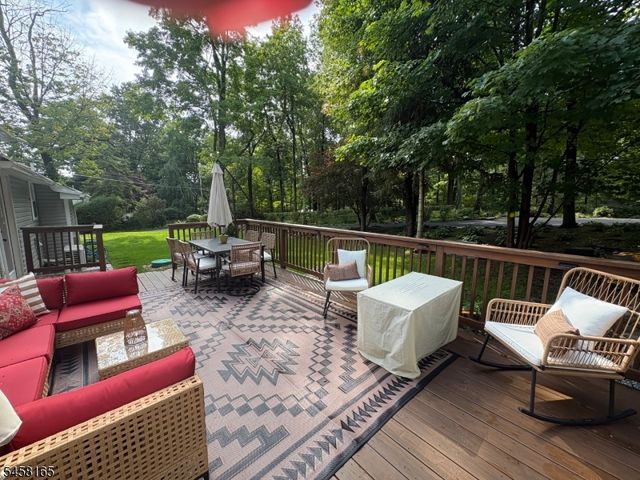 109 Cedar Ln, Vernon Twp., NJ 07422
