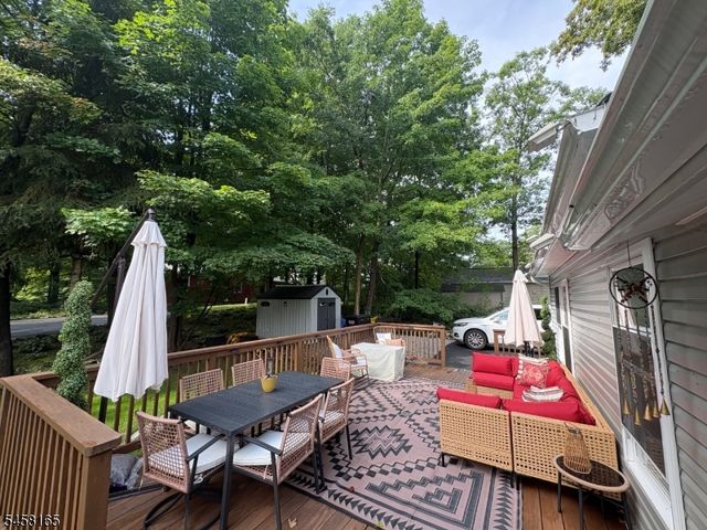 109 Cedar Ln, Vernon Twp., NJ 07422