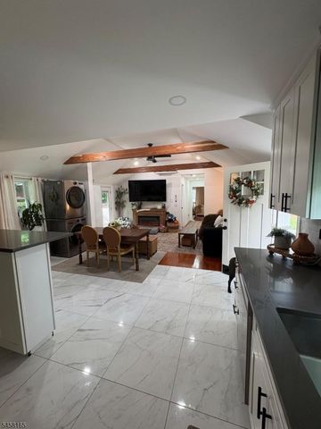 109 Cedar Ln, Vernon Twp., NJ 07422