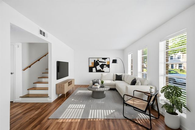 11002 Hammerly Boulevard 27, Houston, TX 77043