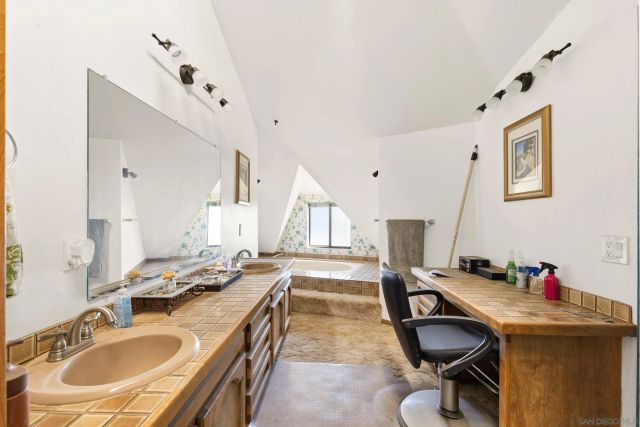 2115 Mother Grundy Truck Trl, Jamul, CA 91935