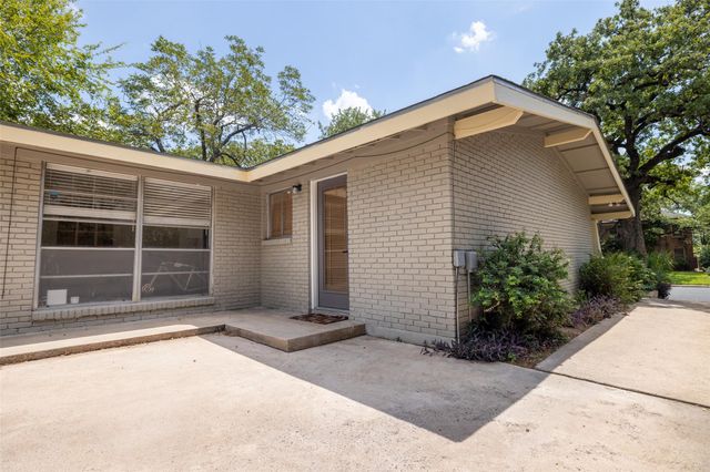 1706 Palma PLZ C, Austin, TX 78703