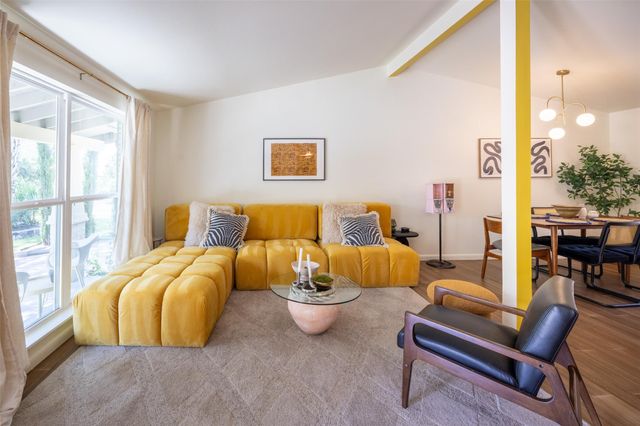 1706 Palma PLZ C, Austin, TX 78703