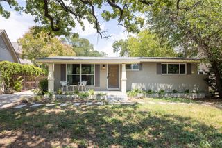 1706 Palma PLZ C, Austin, TX 78703