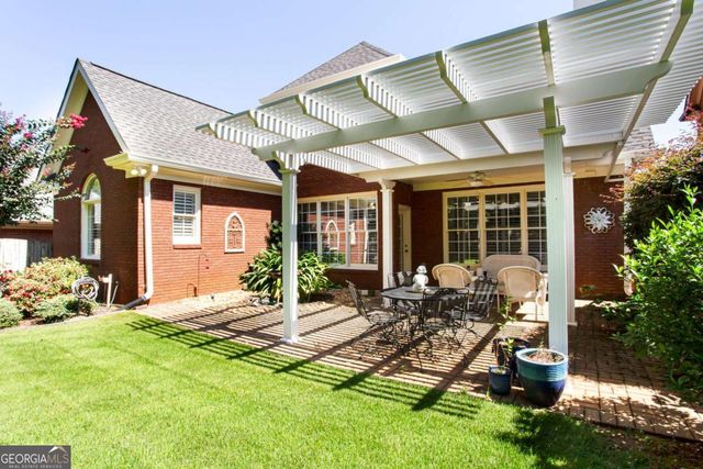 2100 Glenhurst Drive, Snellville, GA 30078