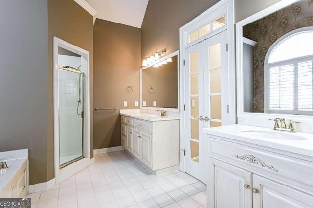 2100 Glenhurst Drive, Snellville, GA 30078