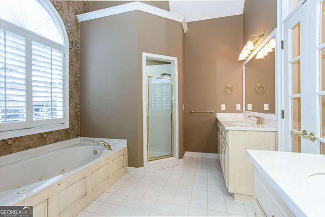 2100 Glenhurst Drive, Snellville, GA 30078