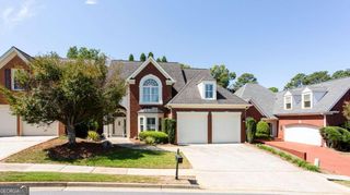 2100 Glenhurst Drive, Snellville, GA 30078